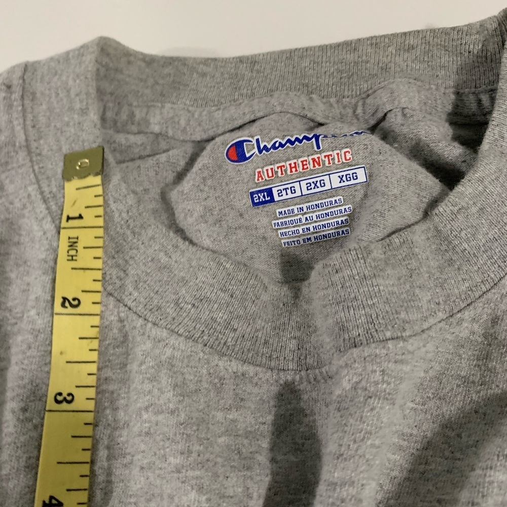 Champion Women's Athletic Gray Crop Top And Shorts Set LOT-O - Picture 8 of 8